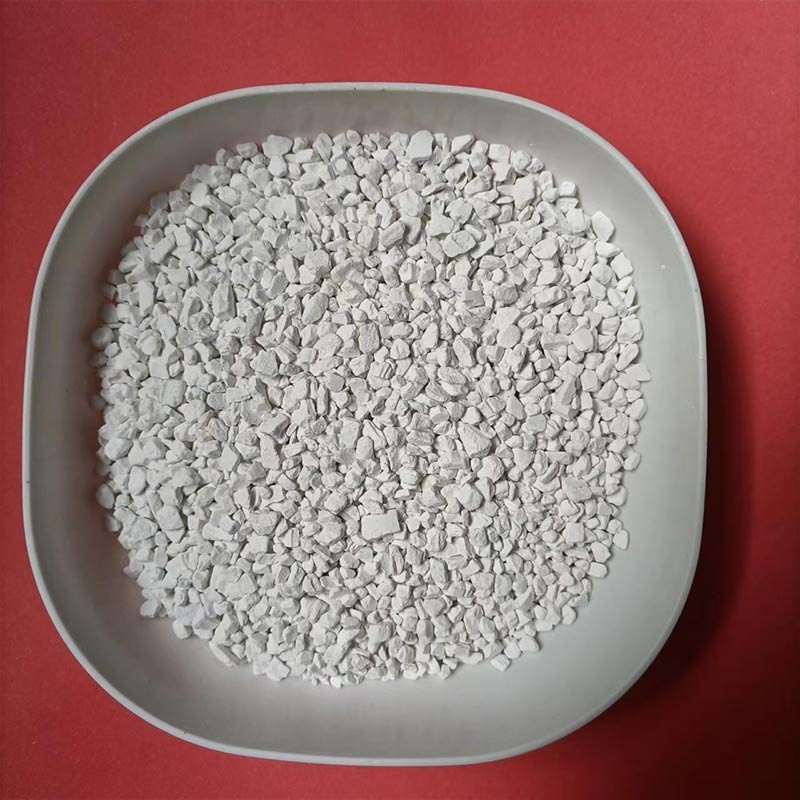Granulaire synthetische cryoliet met een smeltpunt van 1025 °C voor raffinaderijen