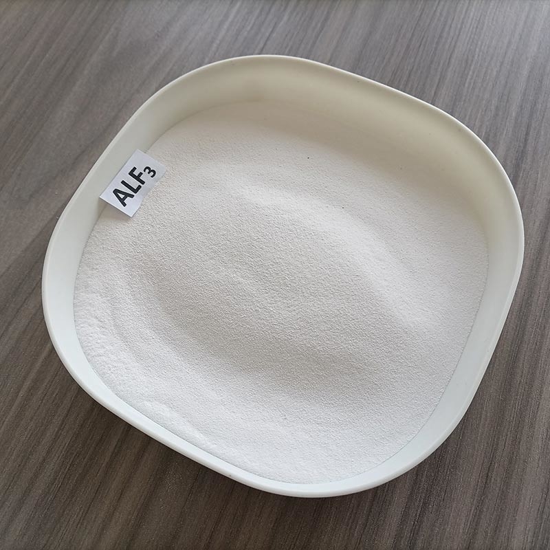 Aluminiumfluoride CAS nr. 7784 - 18 - 1 gebruikt als vloeistof voor keramische glas