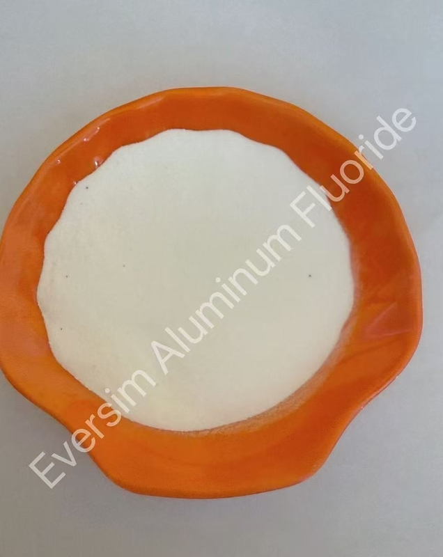 Hoge zuiverheid CAS nr. 7784-18-1 Wit zand aluminiumfluoride AlF3 Flux voor glazuur